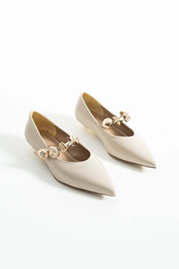 diclepolat Women's Thin Strap Accessory Detailed Casual Low Heel Ballerina Shoes Vikas Beige