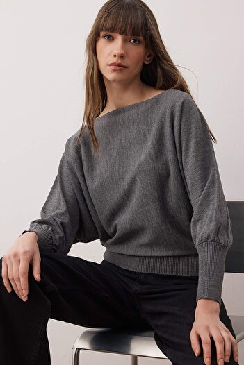 Trendyol Collection Anthracite Wide Fit Yarasakol Boat Neck Knitwear Sweater Twoaw26Kz00198