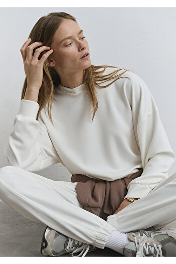 Mavi Lux Touch Bisiklet Yaka Ekru Sweatshirt 1S10422-70057