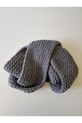 Hobi Kafe Hand Knitted Light Gray Color Adult Scarf