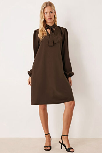 armonika Women's Khaki Collar Tie-Up Velvet Dress with Elastic Sleeves Arm-25K001087