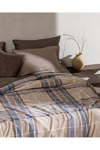 Madame Coco Antonin Single Welsoft Printed Blanket - Blue/Beige