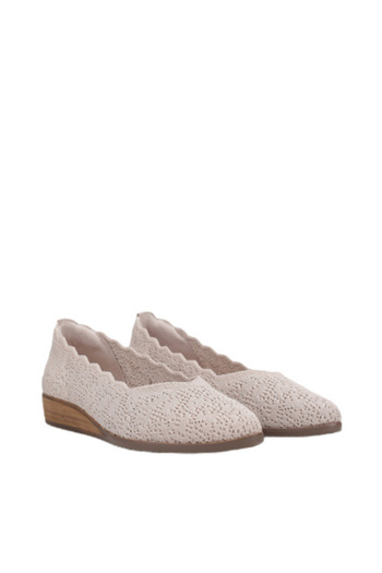 SKECHERS Cleo Women's Modesty Sawdust Slip-On Sneakers