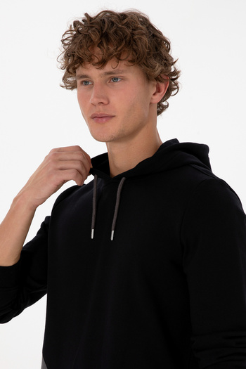 U.S. Polo Assn. Men's Regular Fit Hooded Black Sweatshirt 50315691-Vr046