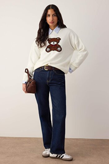 Trendyol Collection Ecru Teddy Bear Embroidered Crew Neck Sweater Twoaw26Kz00267