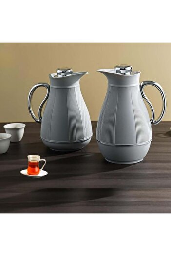 Generic A luxurious thermos set with a modern design that adds a touch of elegance to your hospitality