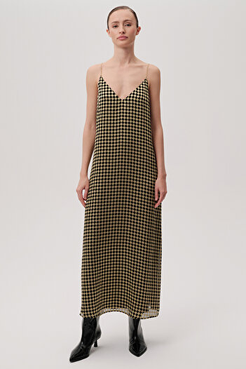 Exquise V-Neck Strap Regular Midi Gold Black Dress
