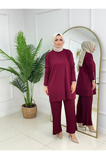 Valens Butik Tunic with Button Detail on the Sleeve and Pleated Pants Hafsa Two-Piece Hijab Set