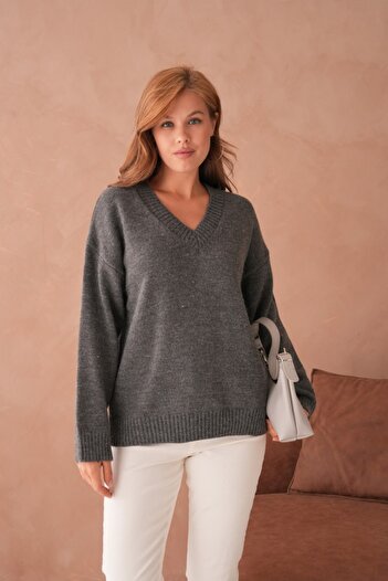 Noi Belis Oversized Soft Textured V-Neck Knitwear Sweater Aw25Kz0069