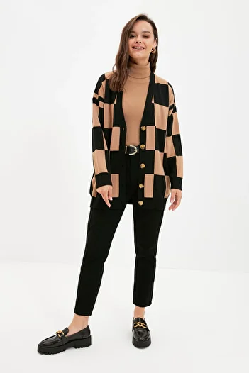 Trendyol Modest Πλεκτή ζακέτα με σχέδιο Camel Checkerboard TCTAW22TH0083