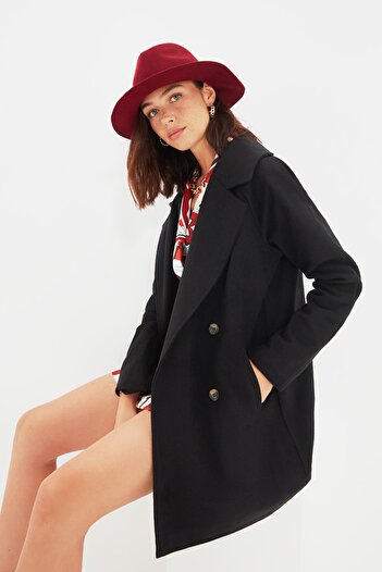 Trendyol Collection Černý vlněný kabát s razítkem TWOAW21KB0017
