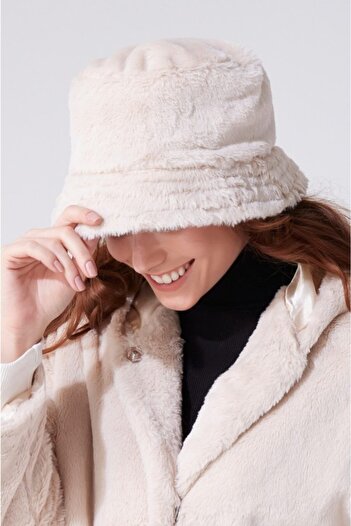 Goldmine Plush Bucket Hat Ecru