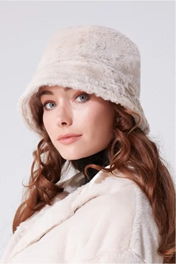 Goldmine Plush Bucket Hat Ecru