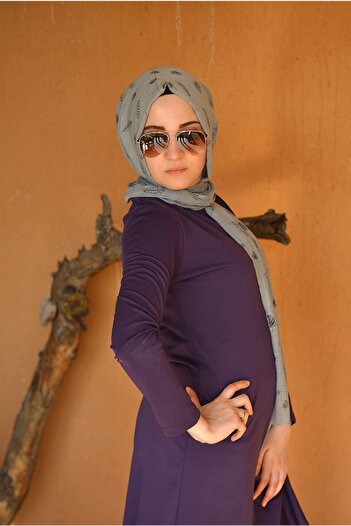 Veille Feather Pattern Light Gray Shawl