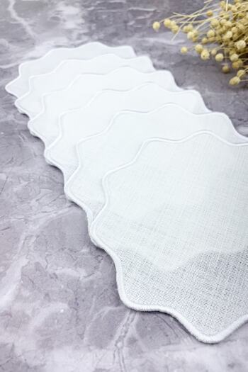 WEARE2 White Colored Oval Flower Embroidered 6-Piece Cocktail Napkin