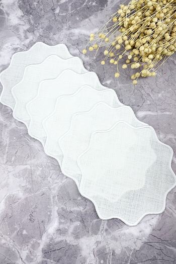 WEARE2 White Colored Oval Flower Embroidered 6-Piece Cocktail Napkin