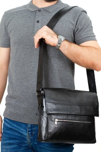By Hakan College Genuine Leather Messenger Bag Black