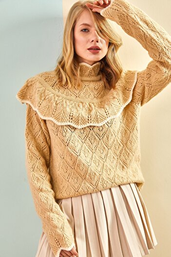 Bianco Lucci Durchbrochener, gekräuselter, weiß gestreifter halber Fisherman-Strickpullover für Damen