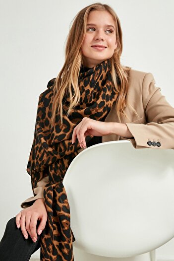 BALIENTE Women's Brown Leopard Patterned Shawl Lp10862