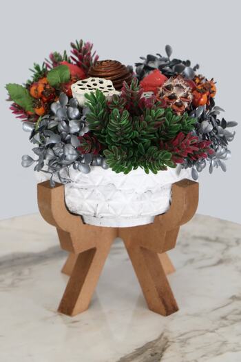 Yapay Çiçek Deposu Artificial Flower in Concrete Flower Pot with Wooden Legs New Year Table Flower Arrangement Model 3
