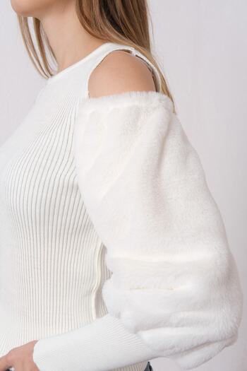 For Angels White Off-Shoulder Plush Sweater 2170001Std
