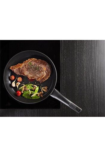 TEFAL G26802 Titanium 3X Ultimate Pan 20 cm