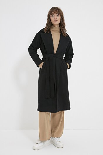 Trendyol Modest Παλτό με ζώνη μαύρου τζάκετ TCTAW22AB0008