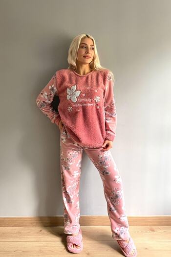 Pijamaevi Pembe Yaprak Desenli Kadın Peluş Pijama Takımı
