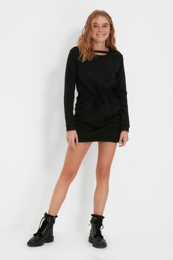 Trendyol Collection Φόρεμα εφίδρωσης με μαύρο γιακά TWOAW22EL2312