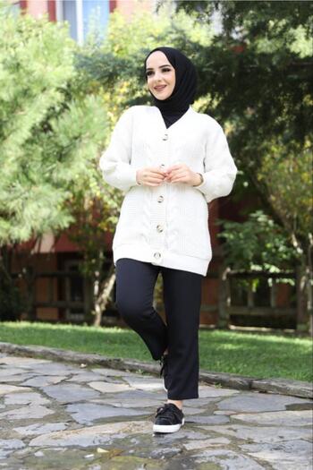 Pamuk Butik Women's Cream Knitted Patterned Cardigan