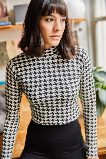 Olalook Women's Ecru Houndstooth Half Turtle Crop Soft Textured Blouse BLZ-19001678