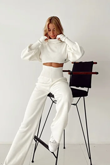 barış sülün lovebox Finger-Cut Ecru Knitwear Crop and High Waist Ecru Knitwear Trousers Set 015