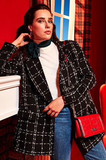Trendyol Collection Blazer negru din tweed țesut obișnuit în carouri TWOAW21CE0105