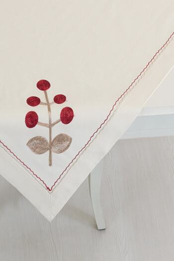 ÖDEL HOME Bordo Buldan Kumaşı Işlemeli 90x90 Masa Örtüsü