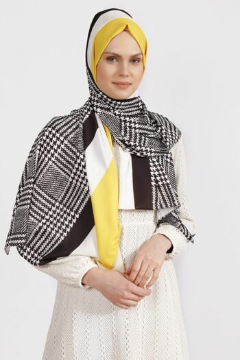 Differenza Women's Yellow Goose Feet Plaid Shawl