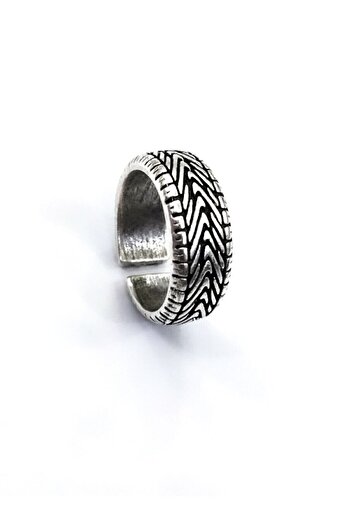 The Collection Wheel Tire Shaped Adjustable Silver Ring Cube Bracelet And Necklace Set