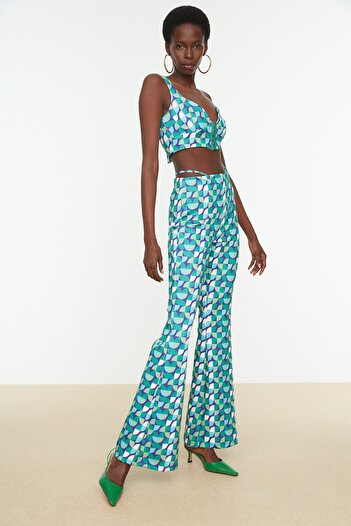 Trendyol Collection Green Geometric Patterned Knitted Trousers TPRSS22PL0052