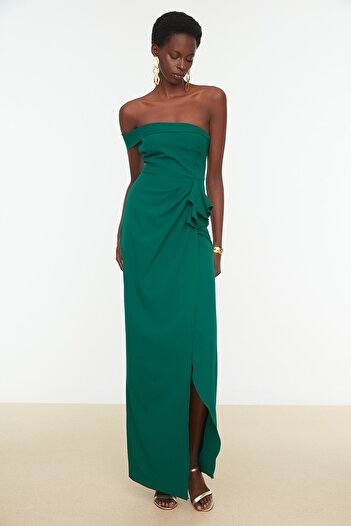 Trendyol Collection Detailní dlouhé večerní šaty Emerald Green Flounce TPRSS21AE0010