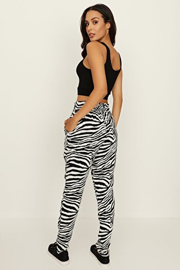 Select Moda Kadın Siyah Beyaz Zebra Desenli Rahat Kesim Pantolon