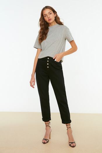 Trendyol Collection Pletené tričko se základním stojáčkem s límečkem v šedé barvě TWOAW20TS0096