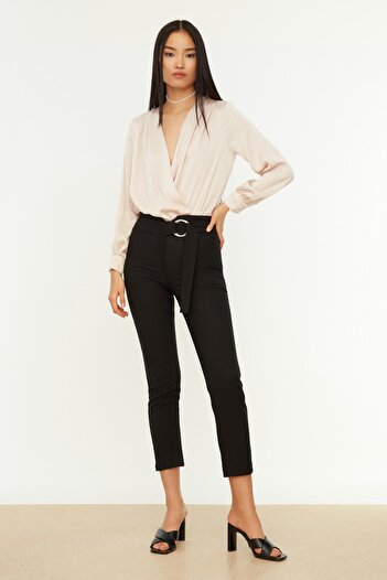 Trendyol Collection Παντελόνι από υφαντό ύφασμα σε μαύρη ζώνη TWOAW20PL0600
