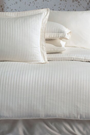 Hobby Striped Satin Double Jacquard Duvet Cover Set Cream