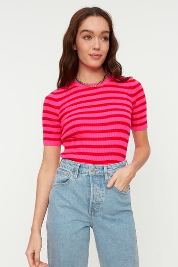 Trendyol Collection Fuchsia Basic gestreifter Pullover TWOSS20KZ0075