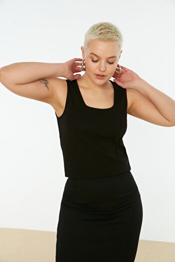 Trendyol Curve Μαύρο-λευκό Basic Ribbed 2-pack Πλεκτό από βαμβάκι με τετράγωνο λαιμόκοψη Μεγάλο μέγεθος TBBSS22AL0024