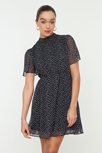 Trendyol Collection Sötétkék pöttyös szoknya derékra nyíló állvány gallér mini bélelt sifon szőtt ruha TWOSS20EL0622