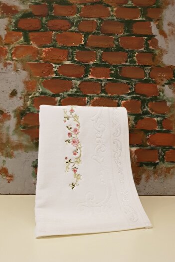 Özdilek Dila V1 Embroidered 4-Piece Towel - White