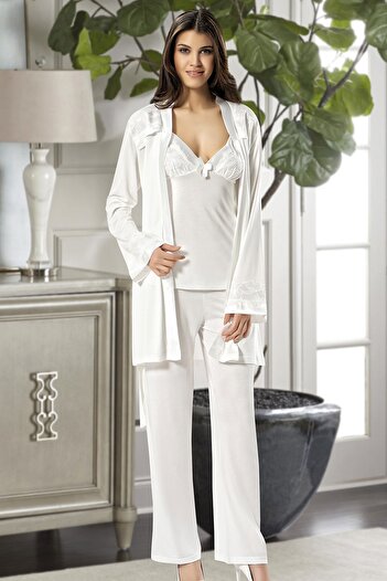 Xses 2030 Three-Piece Pajama Set