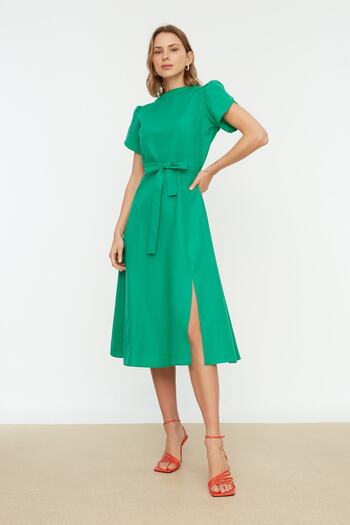 Trendyol Collection Zielona sukienka typu skater/talia z odkrytymi rękawami i detalami w talii Midi tkana sukienka TWOSS22EL0115