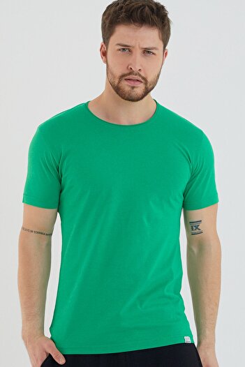 AMAZING CRASH Green Basic Men's Crew Neck Slim Fit Short Sleeve T-shirt