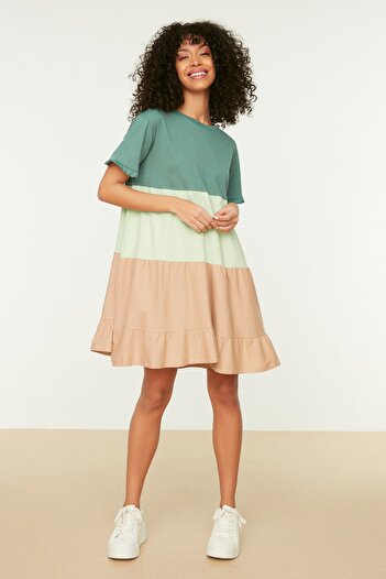 Trendyol Collection Πράσινο 100% βαμβακερό Color Blocked Shift/Μίνι πλεκτό απλό φόρεμα TWOSS20EL1638